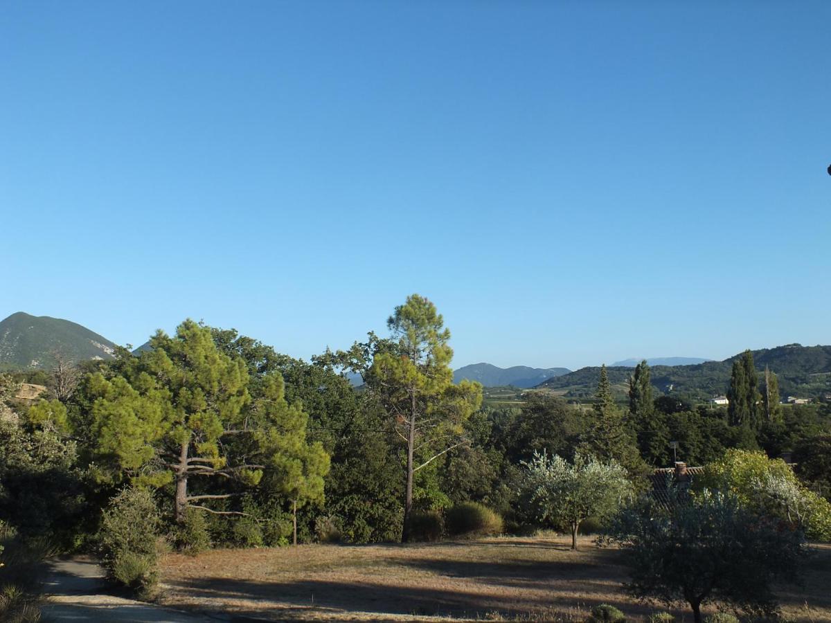 Une Ronce Sous Le Figuier Rousset-les-Vignes Εξωτερικό φωτογραφία